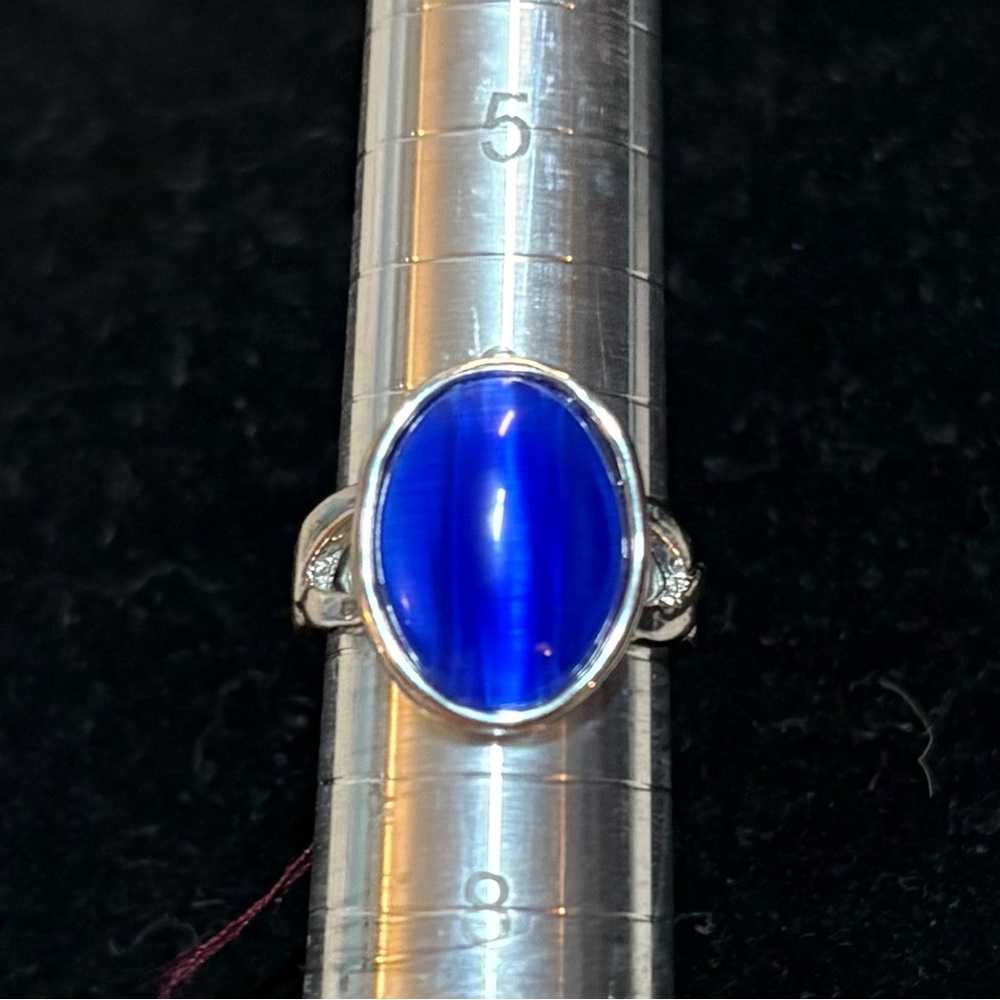 Cat’s Eye Blue Stone Oval Silver Ring